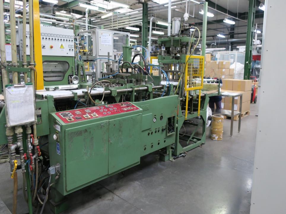 Injection molding machines and thermoforming machines -1